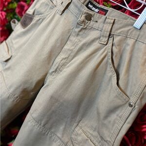 Wrangler Men's Beige Cargo pants/ utility/ carpenter, skater,workwear, durable